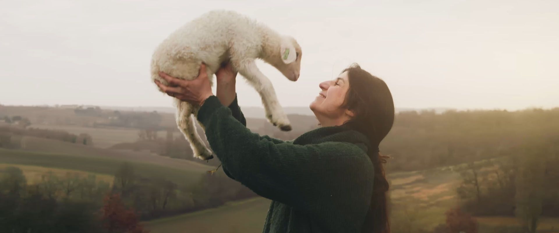Extrait film publicitaire diffusé au cinéma- Crédit Agricole Toulouse 31 Campagne l'optimisme